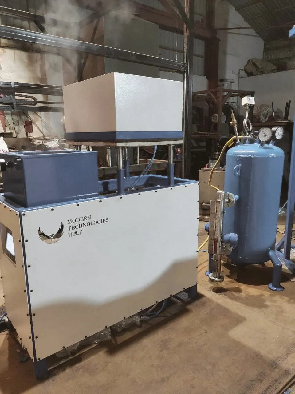 Полуавтомат Modern Technologies МТ-400 для изготовления пеномоделей